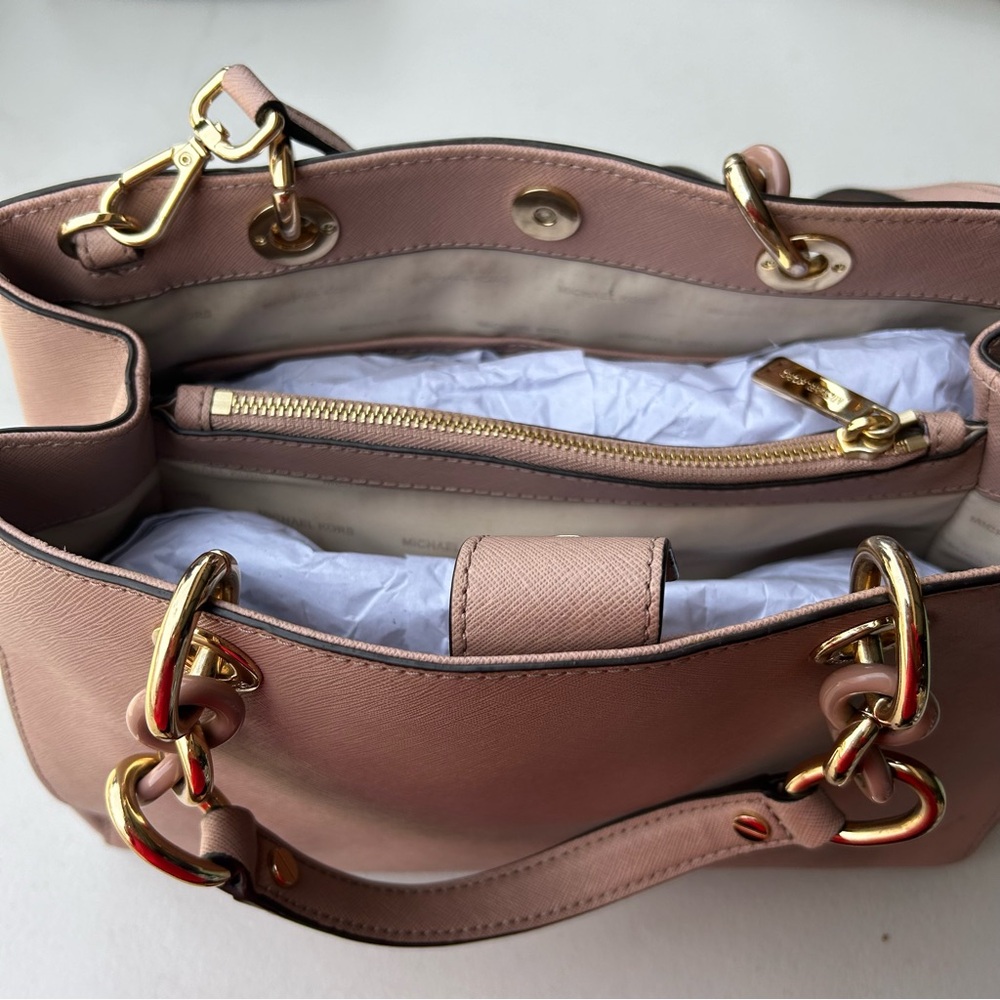 Michael Kors crossbody tote - Picture 2 of 2
